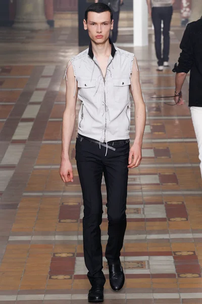 Look 23